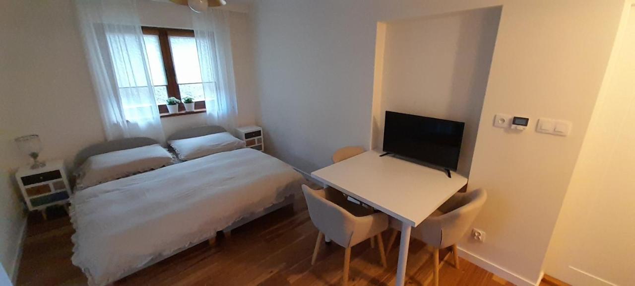 Apartamenty Emzetka 波别罗沃 外观 照片